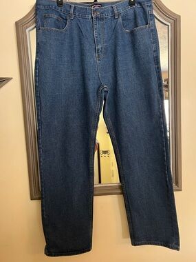 Men's Straight Jeans in Dark Blue - Classic Everyday Style 40x32